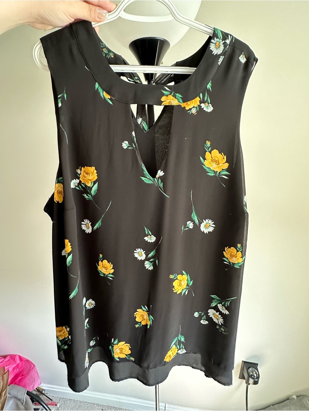 Torrid Black Floral Sleeveless Mock Neck Chiffon Blouse